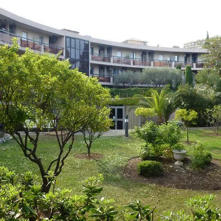 Les Palmiers Apartment